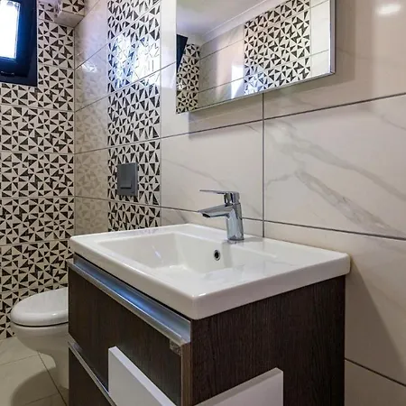 Villa Hisar 2 - 4 Bedroom In Hisaroenue *
